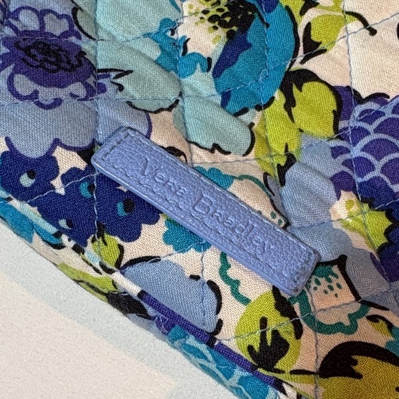 Vera Bradley Mini Crossbody Shoulder Purse Bag Blueberry Blossom Retired GC - Picture 2 of 13